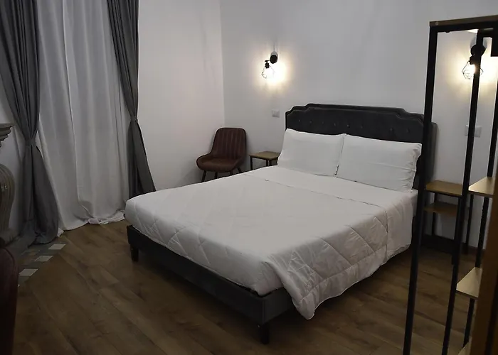Roma Chic Cattolica Gemelli